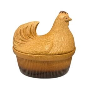 Vintage Treasure Craft Pottery Hen Covered Dish / Bakeware